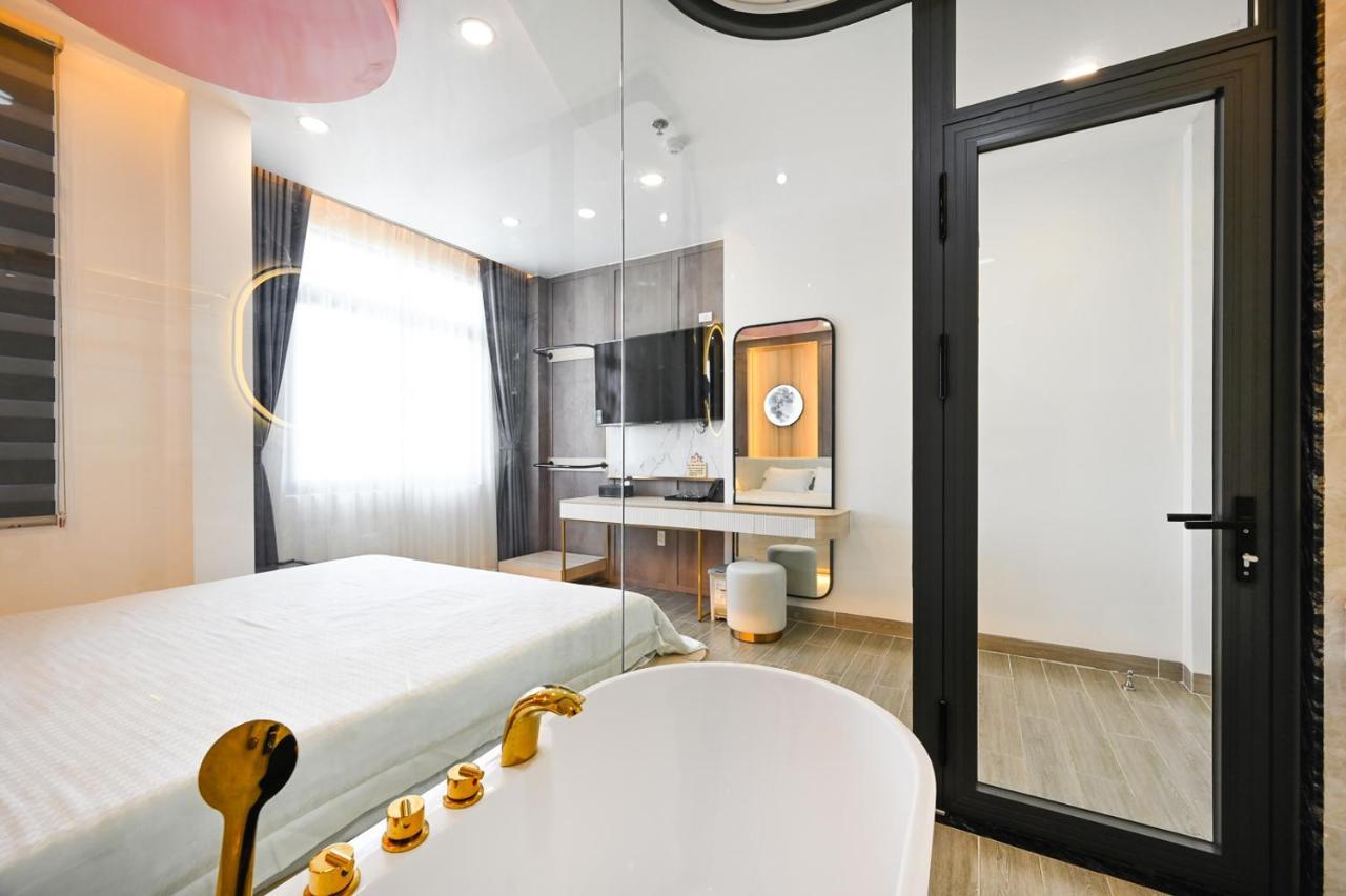 Hotel Lotus Airport Saigon 3*