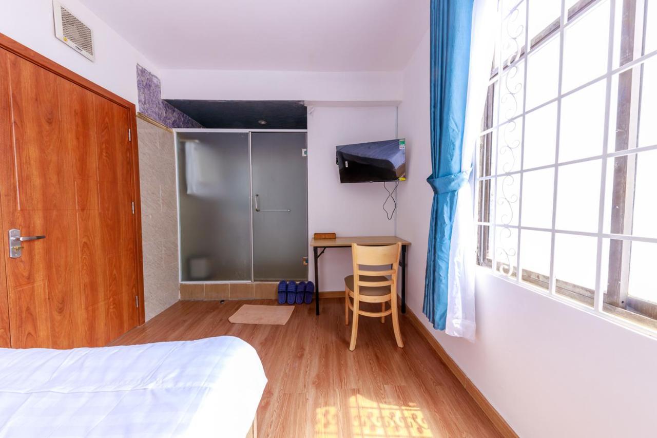 Venus & Massage - Bui Vien Walking Street Hotel 3*