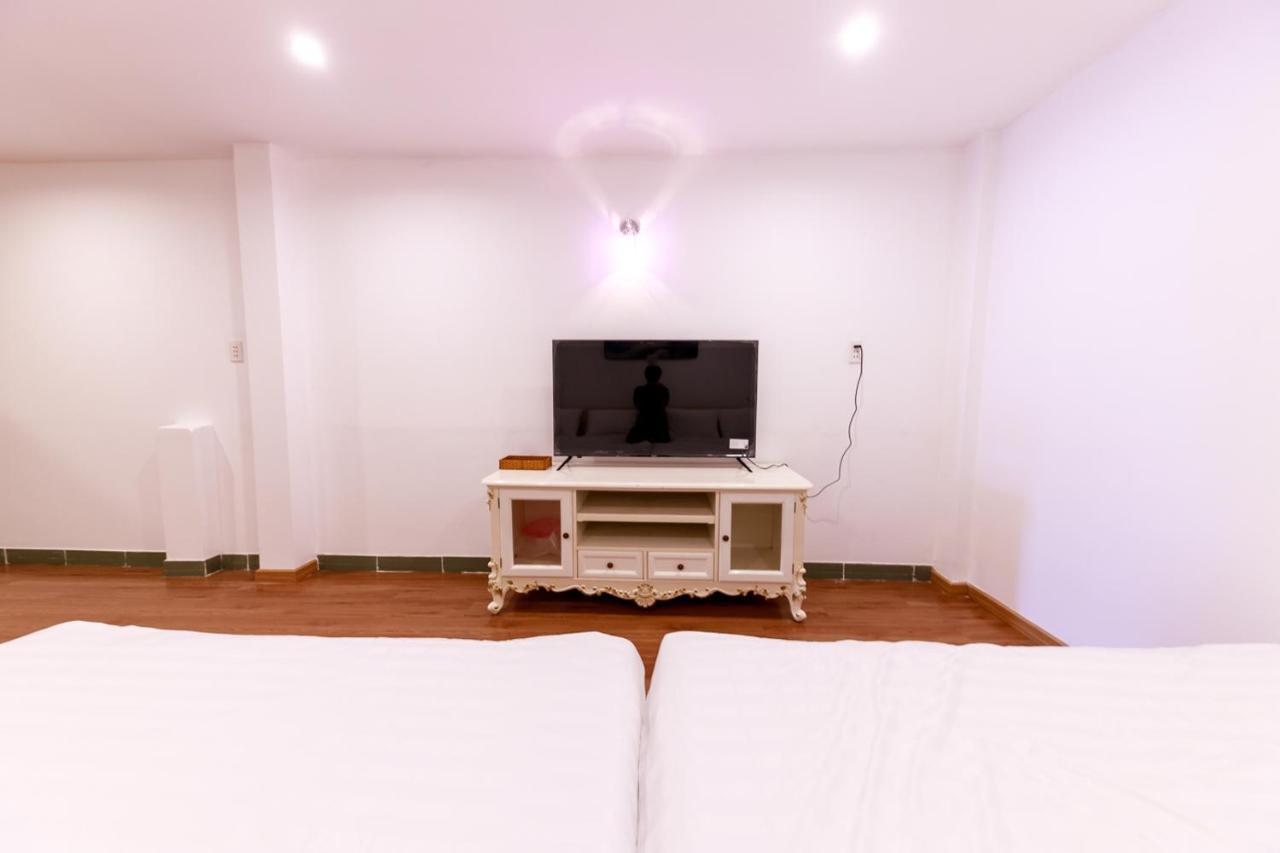 Venus & Massage - Bui Vien Walking Street 3*