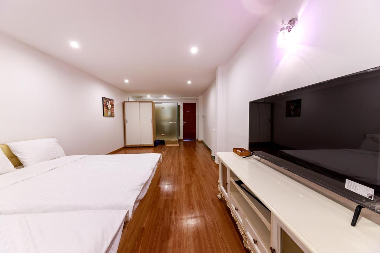 Venus & Massage - Bui Vien Walking Street