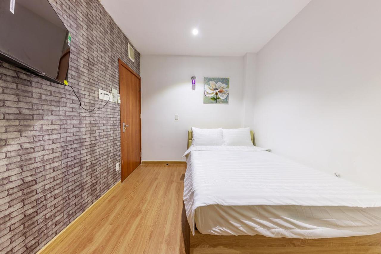 Venus & Massage - Bui Vien Walking Street Hotel