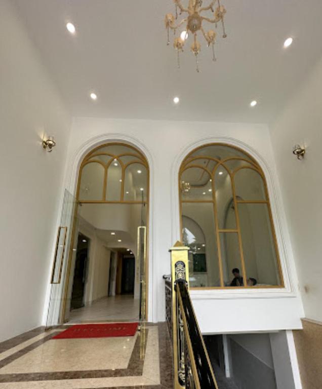 Hala - 845 Le Hong Phong, Q.10 - By Bay Luxury *