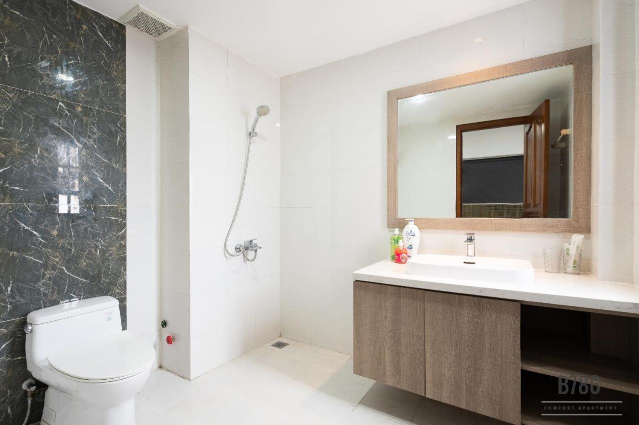 B786 Airport Apartment