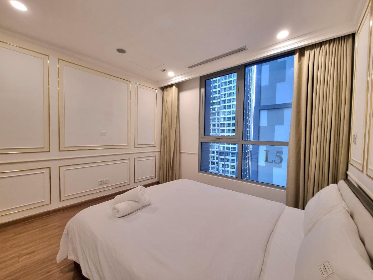 Landmark Luxury - Vinhomes Park * Ho Chi Minh City