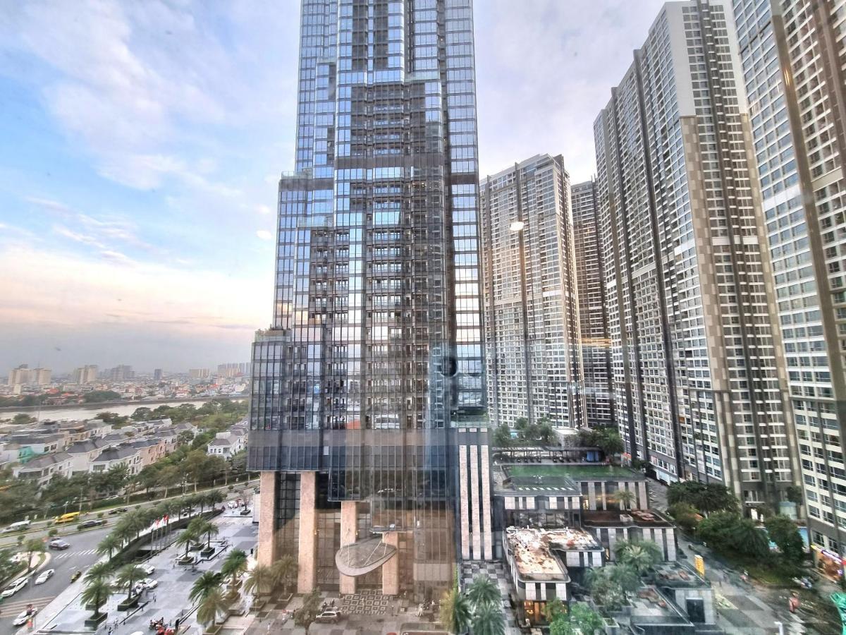 Landmark Luxury - Vinhomes Park Ho Chi Minh City