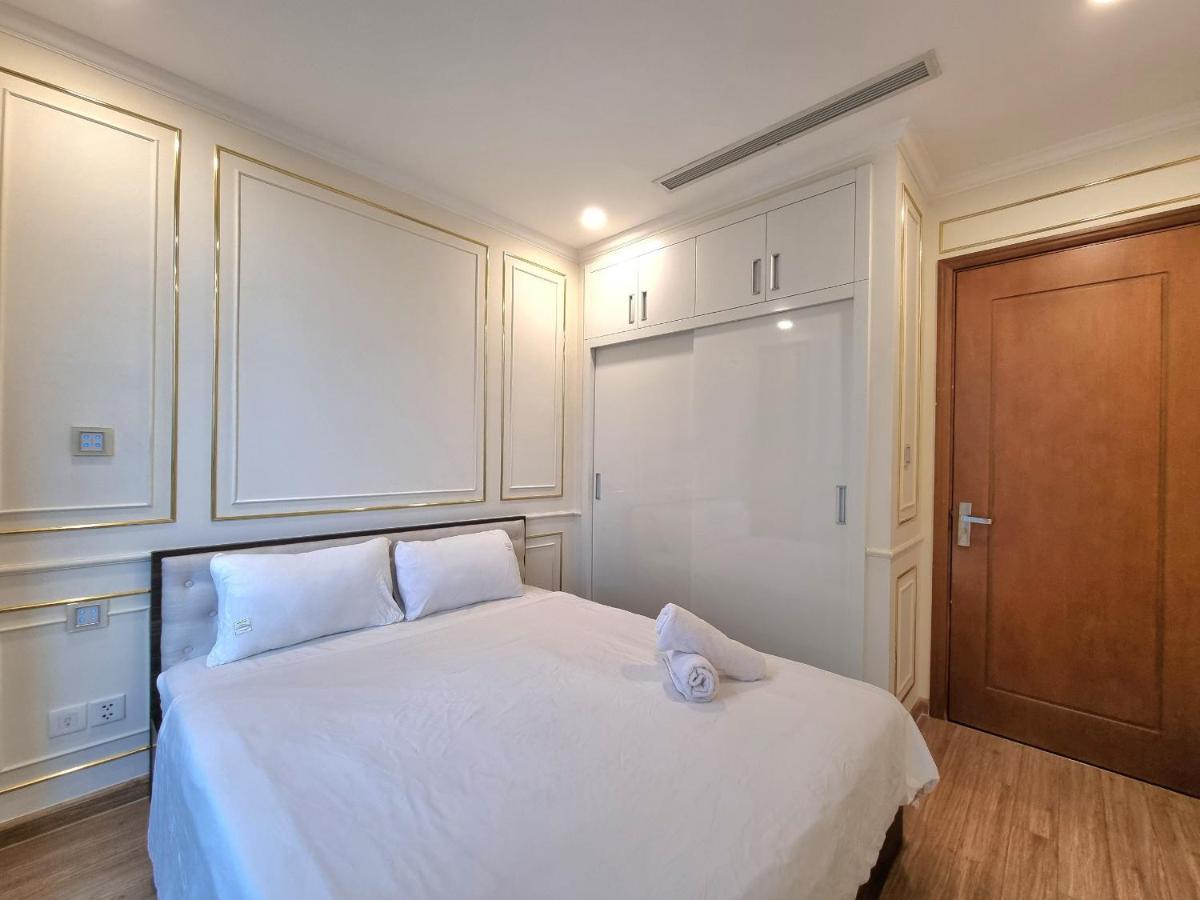 Landmark Luxury - Vinhomes Park Apartment
