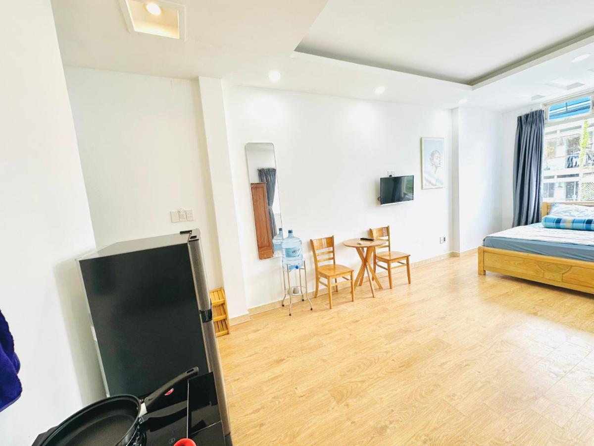 Spacious, Private In District 1 Apartment *
