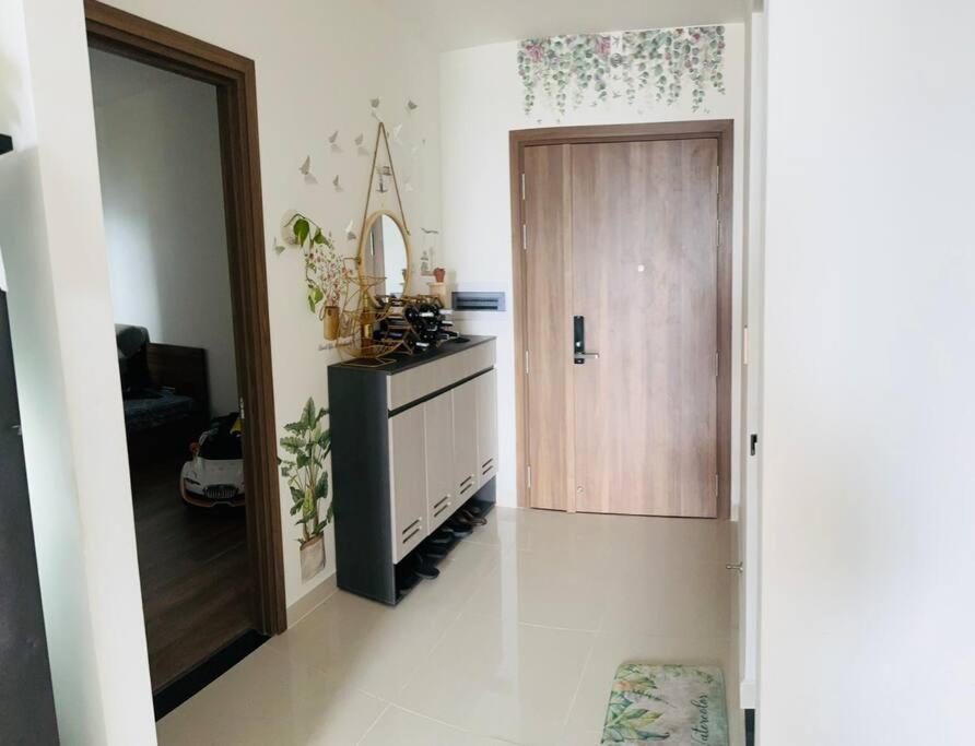 Q7 Riverside 2 Bed W River-view, Netflix & Pool Pangsapuri Bandar Ho Chi Minh