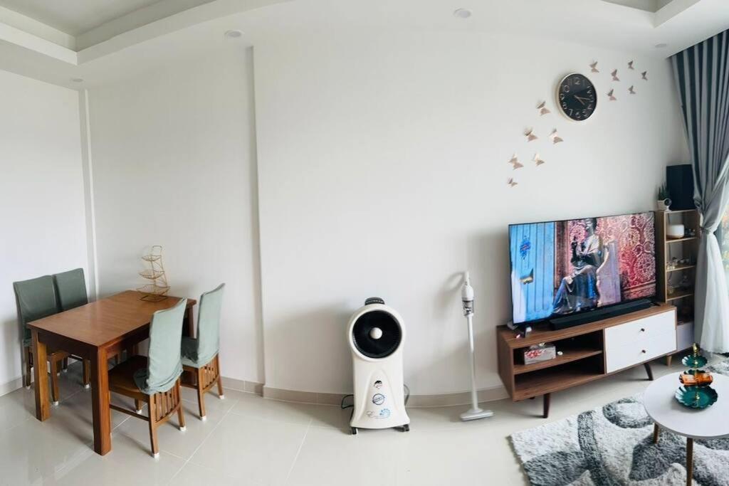 Pangsapuri Q7 Riverside 2 Bed W River-view, Netflix & Pool
