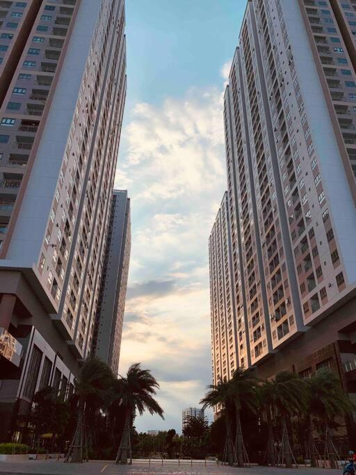 Pangsapuri Q7 Riverside 2 Bed W River-view, Netflix & Pool *