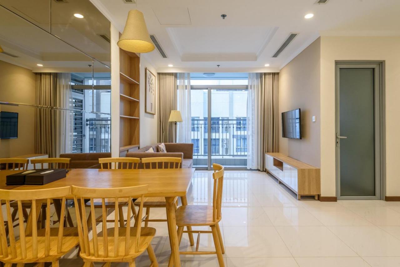 Apartment Landmark Luxury - Vinhomes Park Ho Chi Minh City