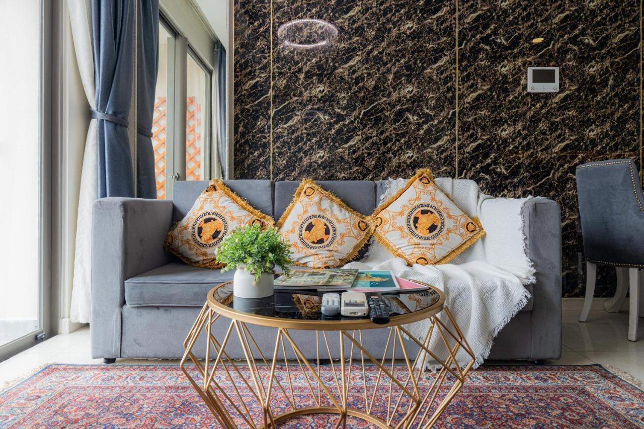 Millennium Luxury With Location *