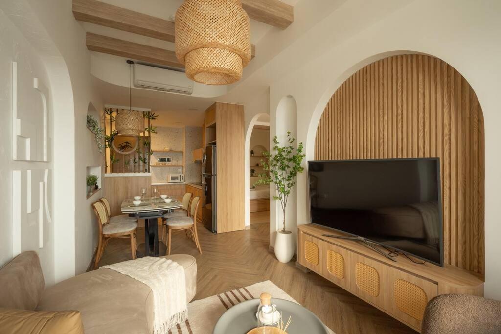 Insta-worthy, Indochina 2br+1wc W/cityview