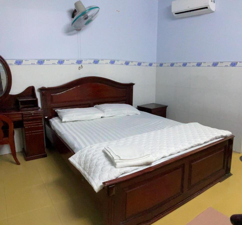 Phuc Loc Tho * Ho Chi Minh City