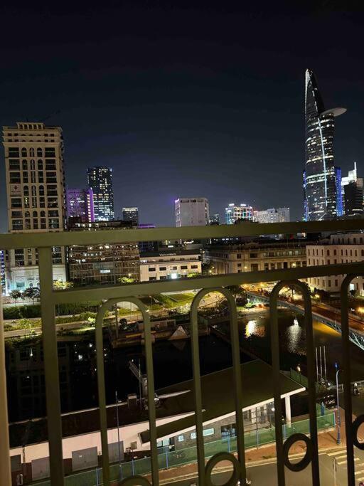 Apartment New Saigon Royal Luxury 4pax View Ho Chi Minh City