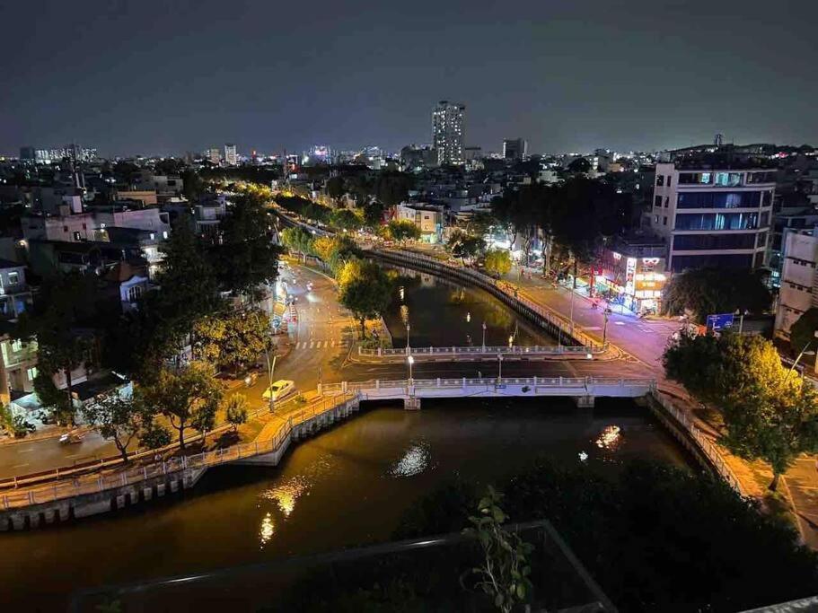 Riversidehome Nearairport/netflix/chill/terrace * Bandar Ho Chi Minh