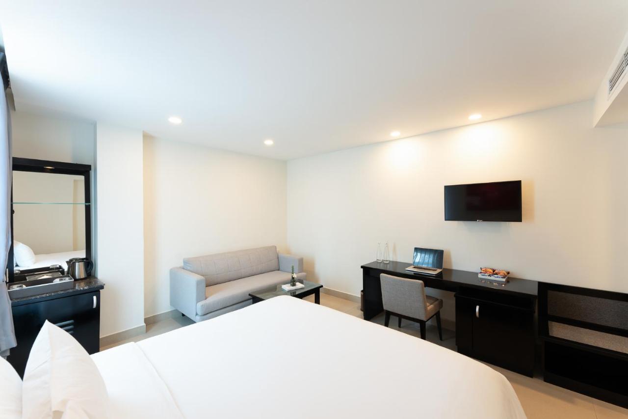 Cosmo Sai Gon Central Khách sạn