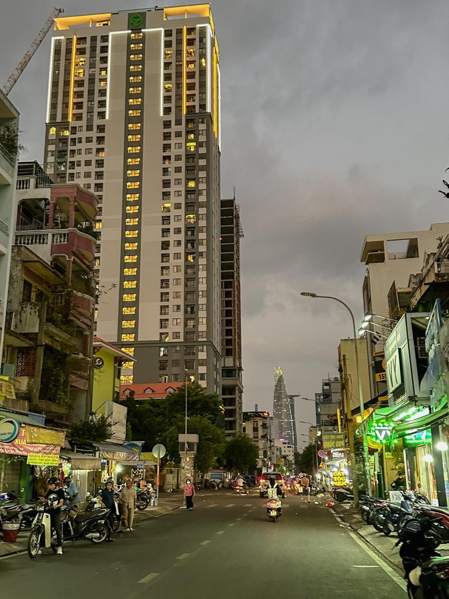 Căn hộ Tommy Homes In Soho District 1 *