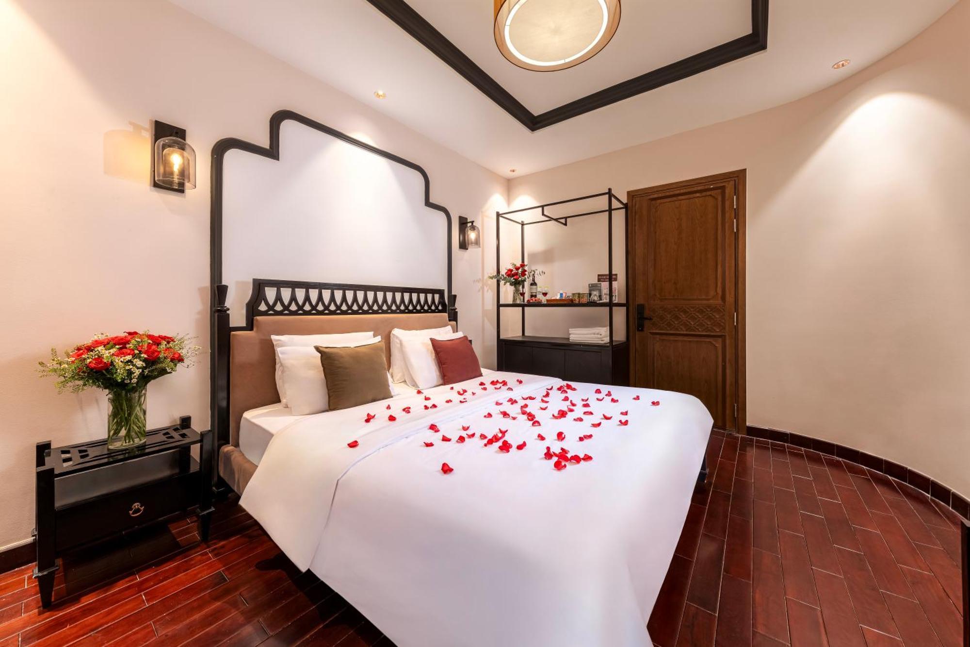 Secret Garden Hotel *