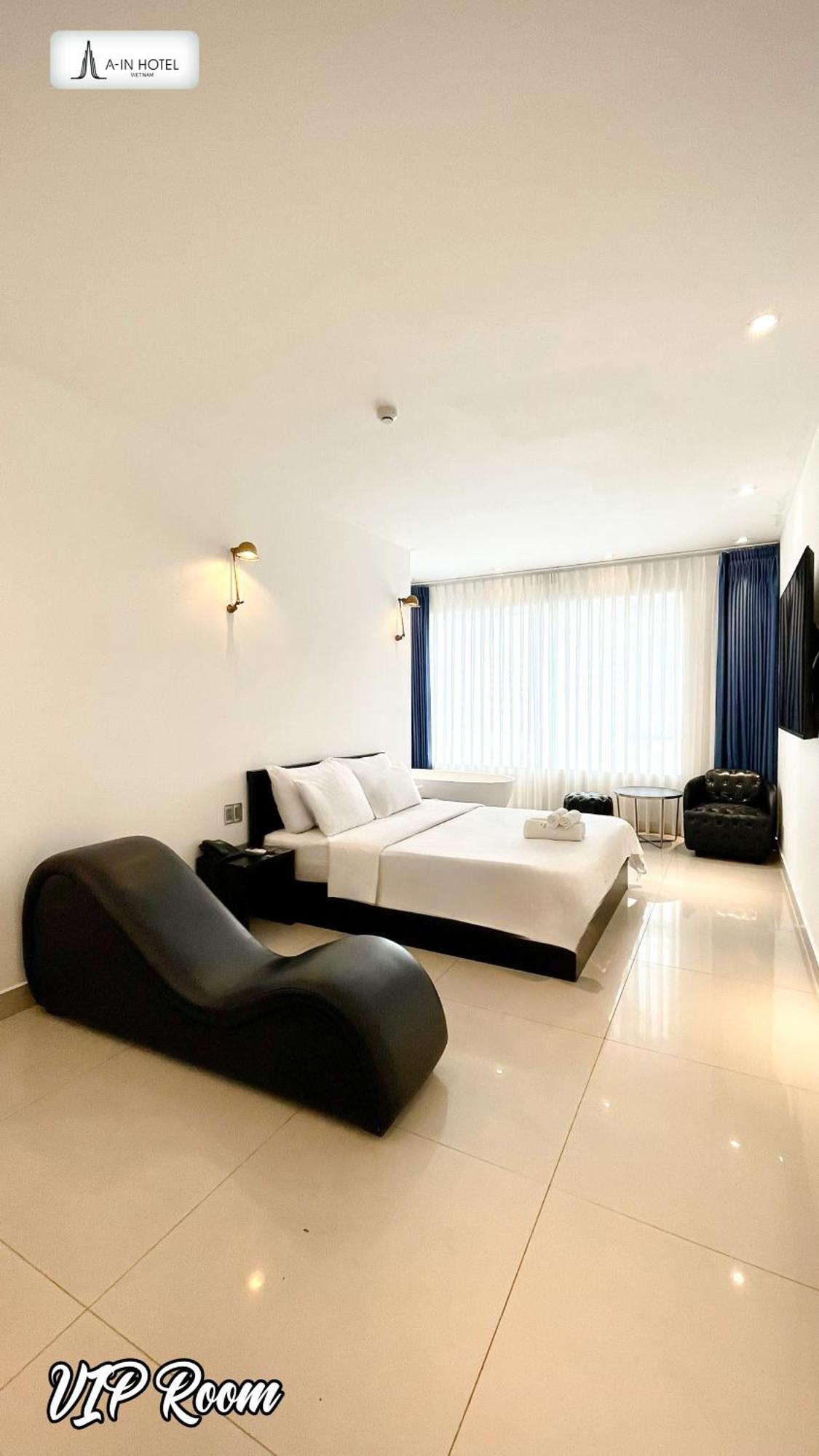 Hotel A In Riverside