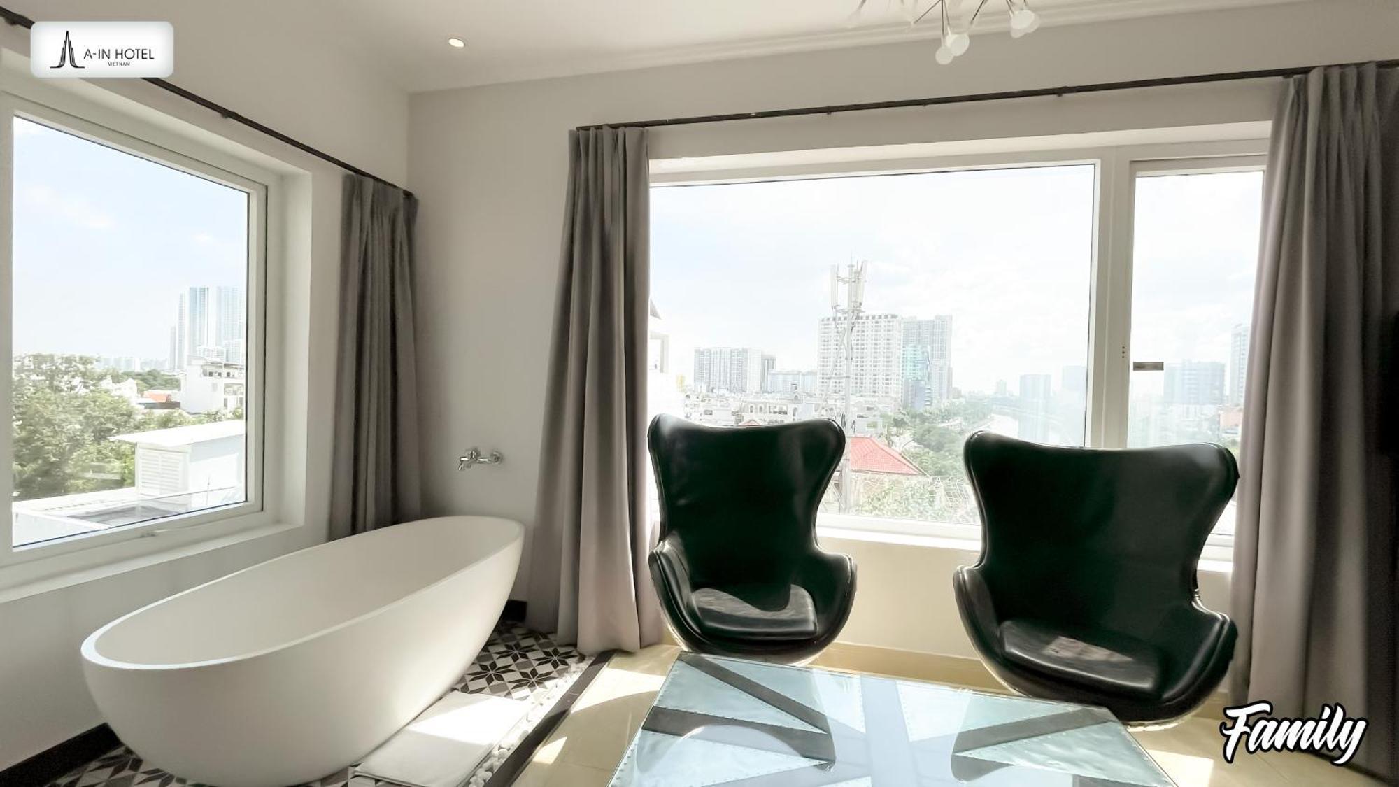 Hotel A In Riverside 2*