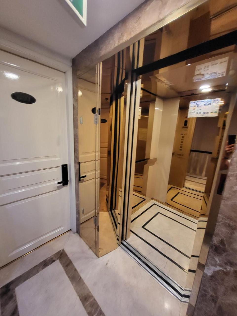 Saigon By Night Luxury Hotel Ho Chi Minh City