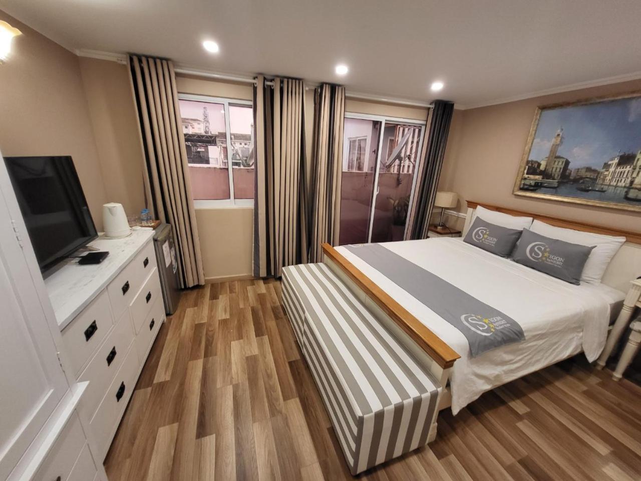 Saigon By Night Luxury Hotel Ho Chi Minh City