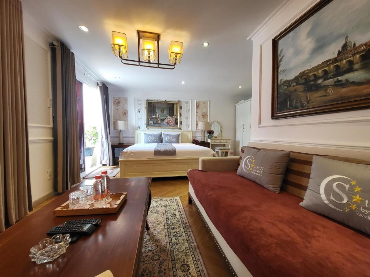 Saigon By Night Luxury
