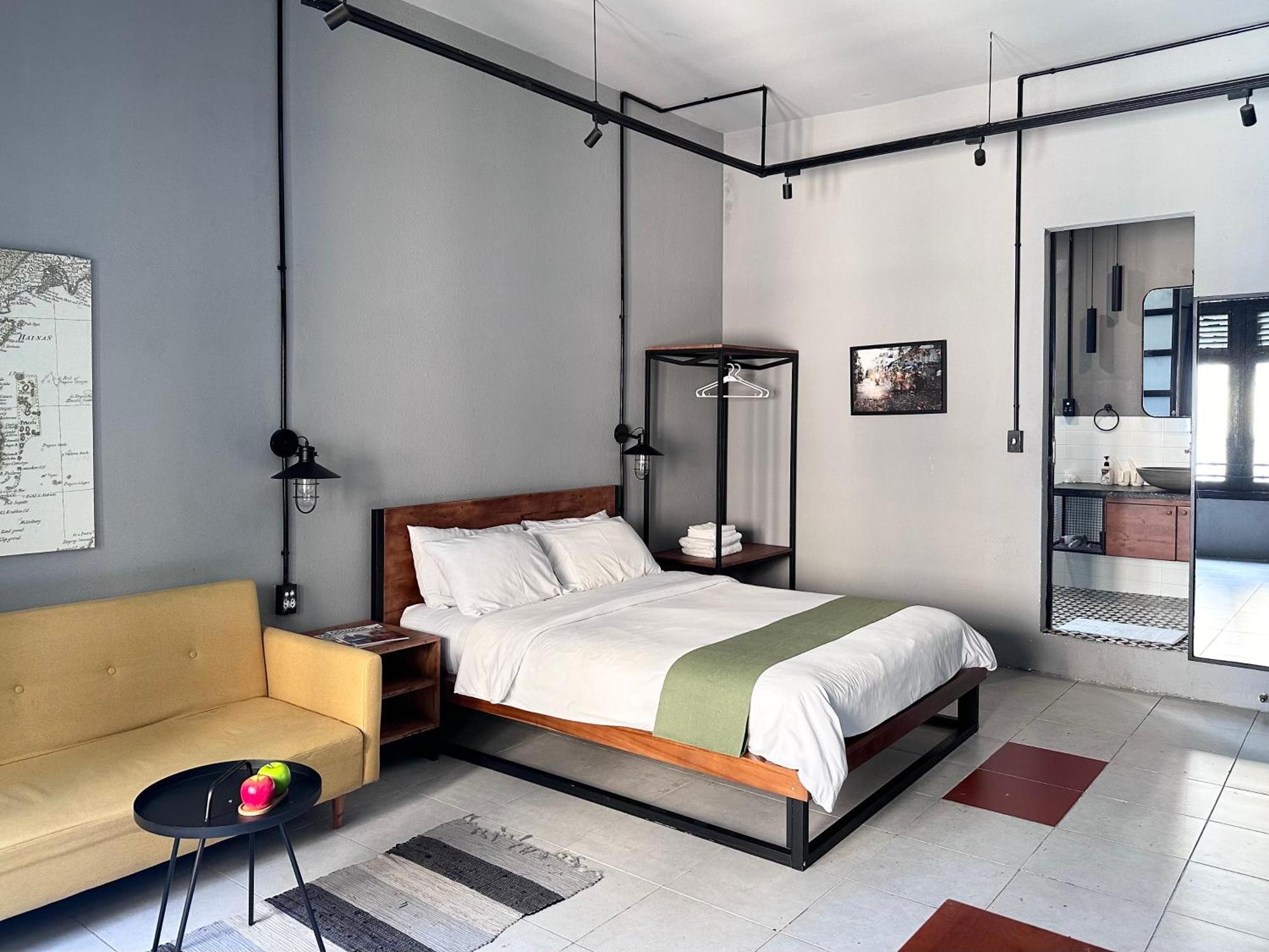 Circadian Industrial On Nguyen Hue Homestay Ho Chi Minh City