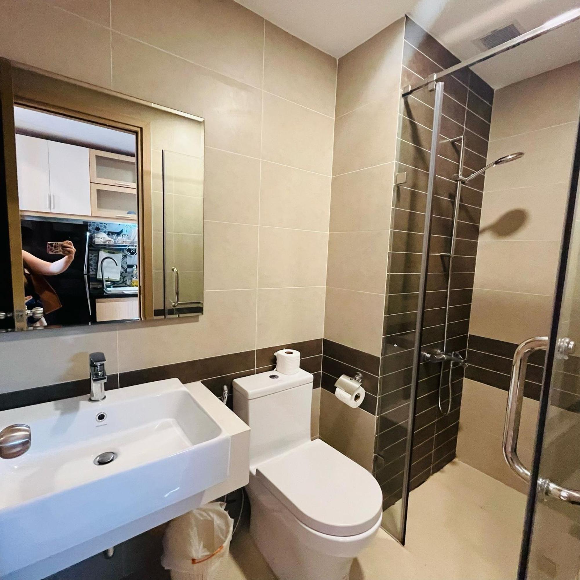 Awesome Rivergate Apartment - Cbd In Hcm City Apartment