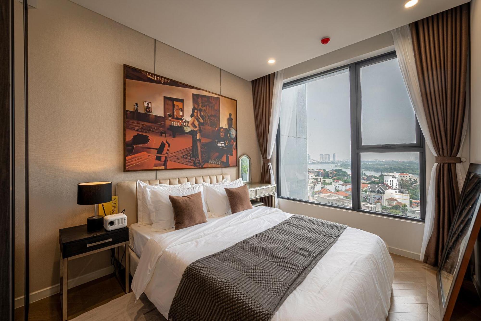 Lumiere Riverside - Raymond Holm - Luxurious 5-star *