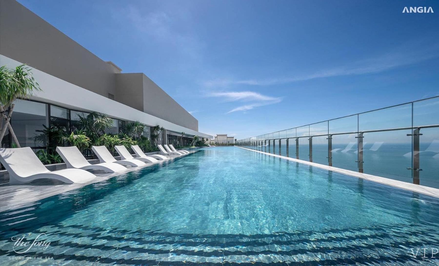 Landmark 81 Infinity Pool - Vip * Ho Chi Minh City