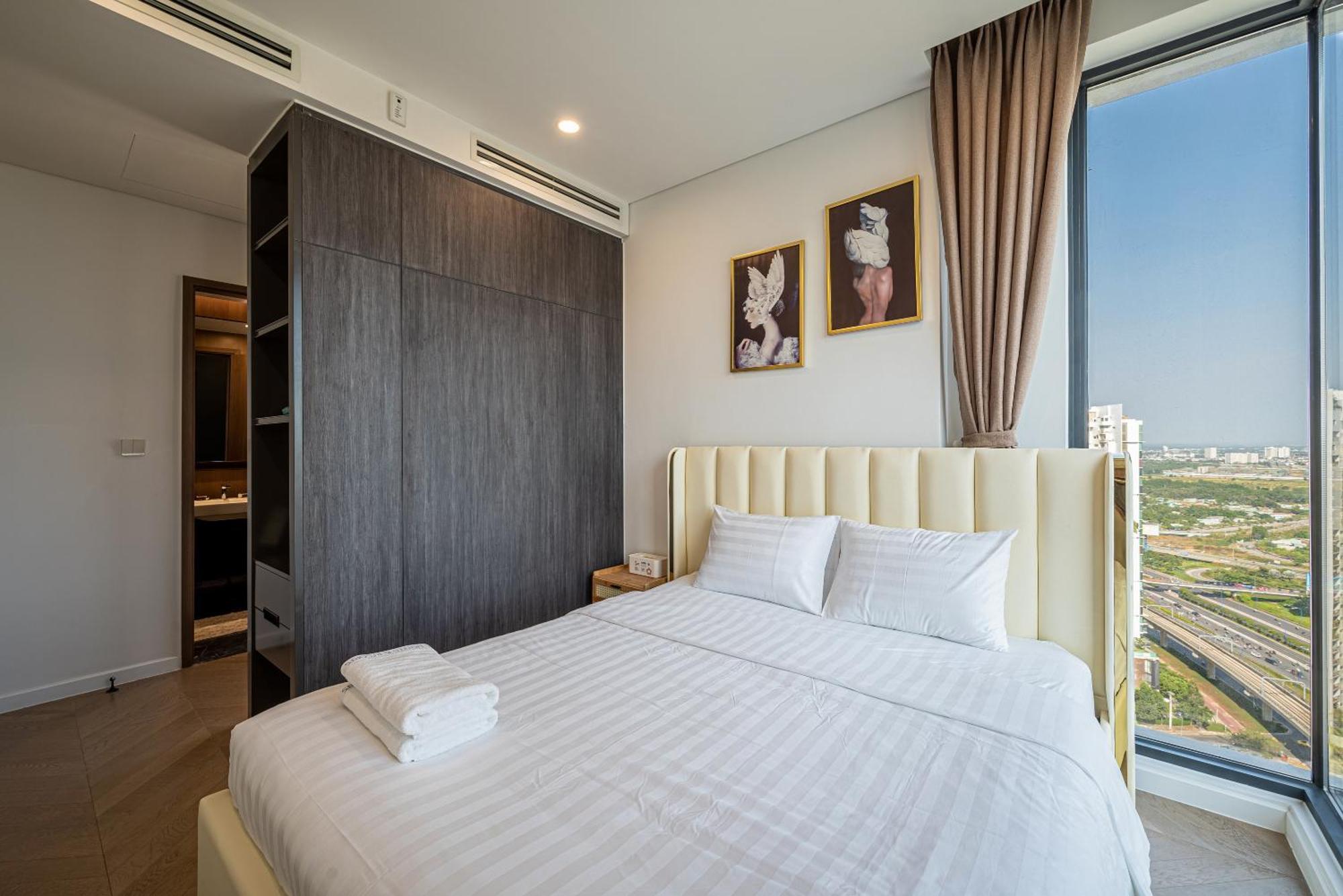 Apartment Lumier Riverside-2 Bedrom-corner
