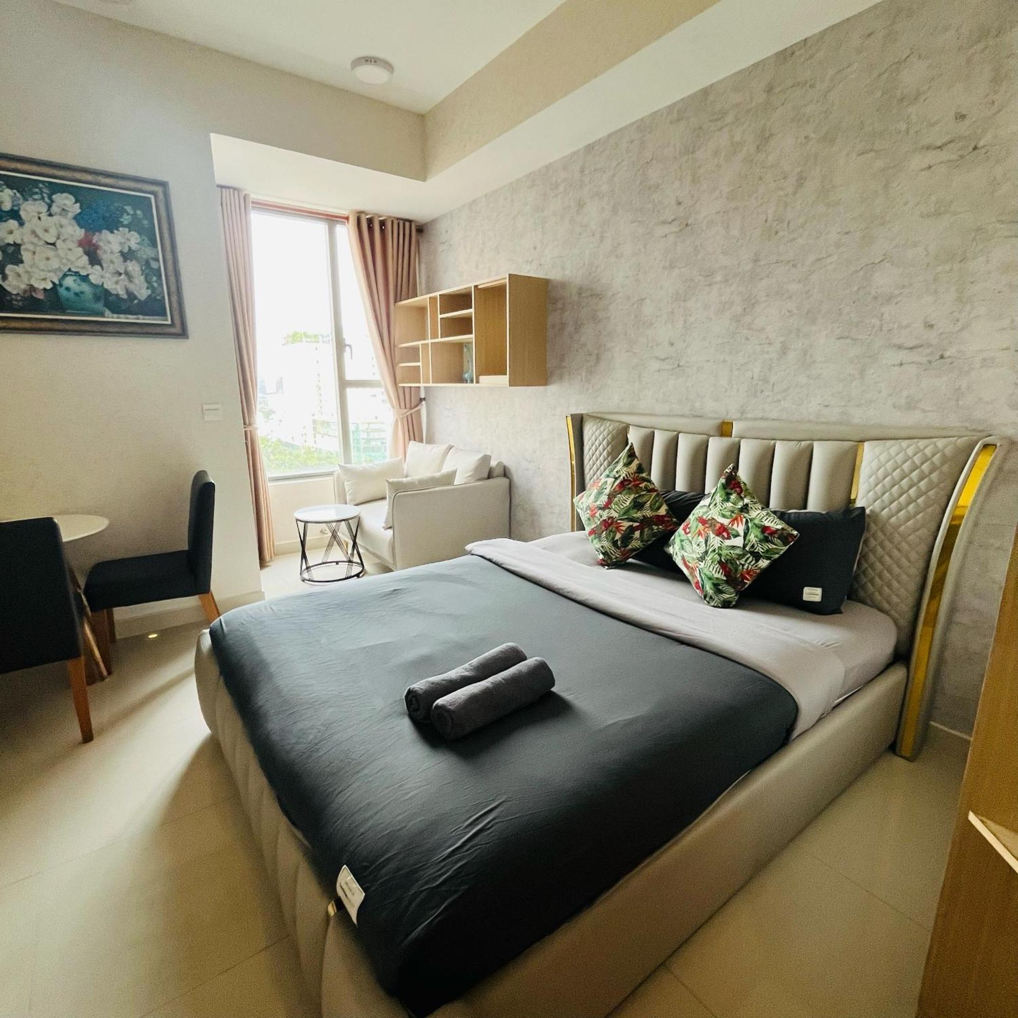 Awesome Rivergate Apartment - Cbd In Hcm City