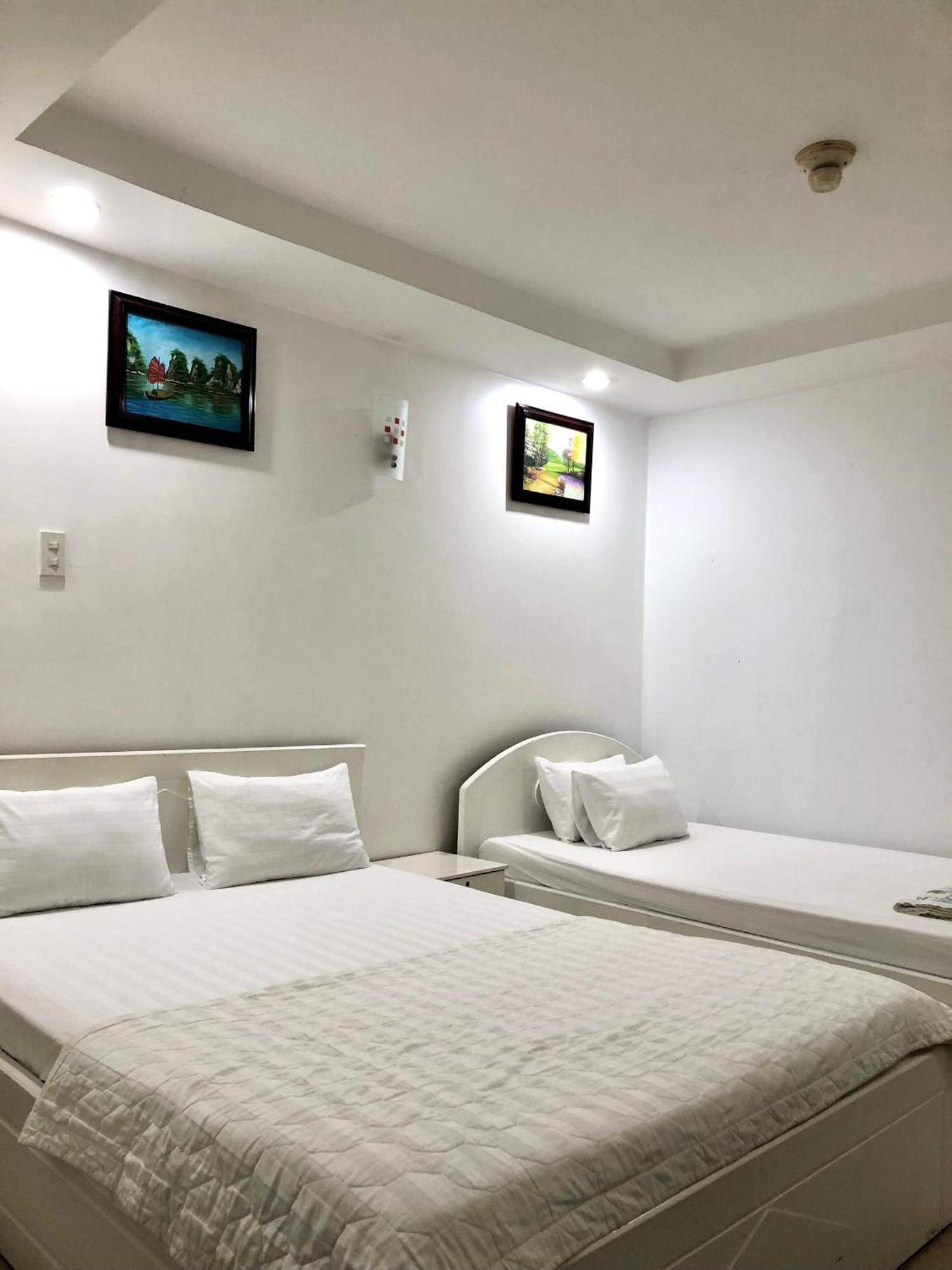 Hotel Seven Stars