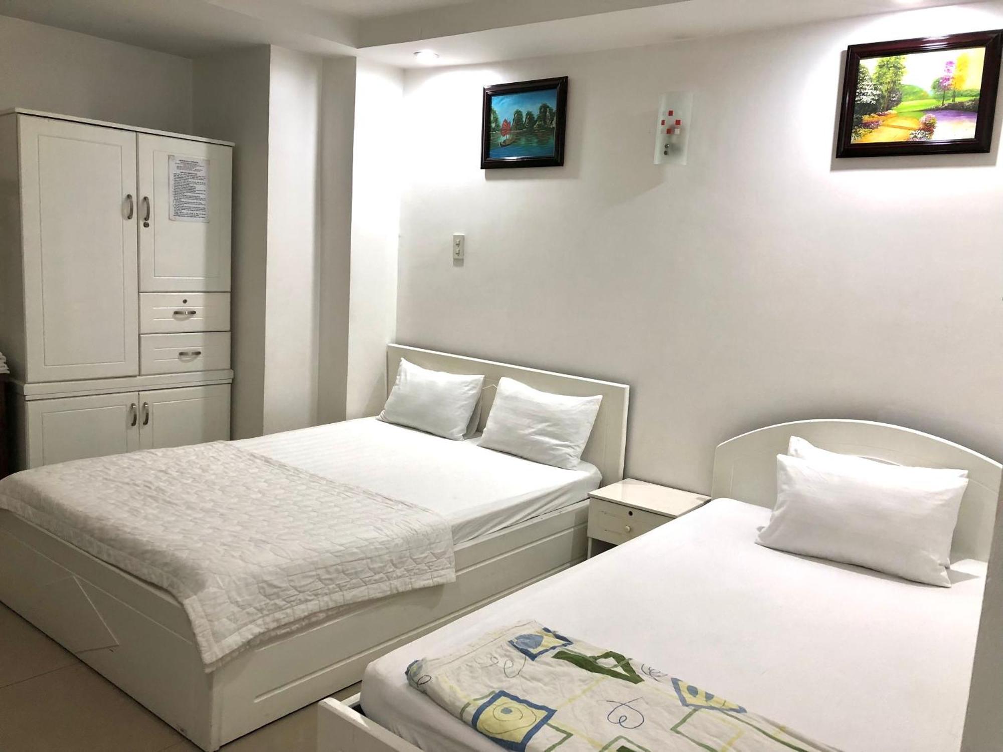 Hotel Seven Stars