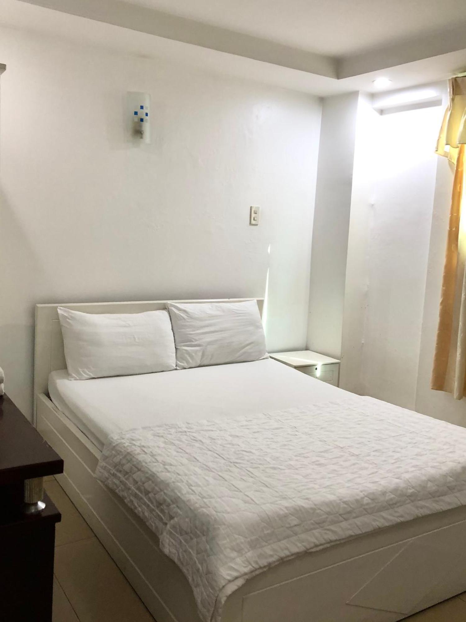 Seven Stars * Ho Chi Minh City