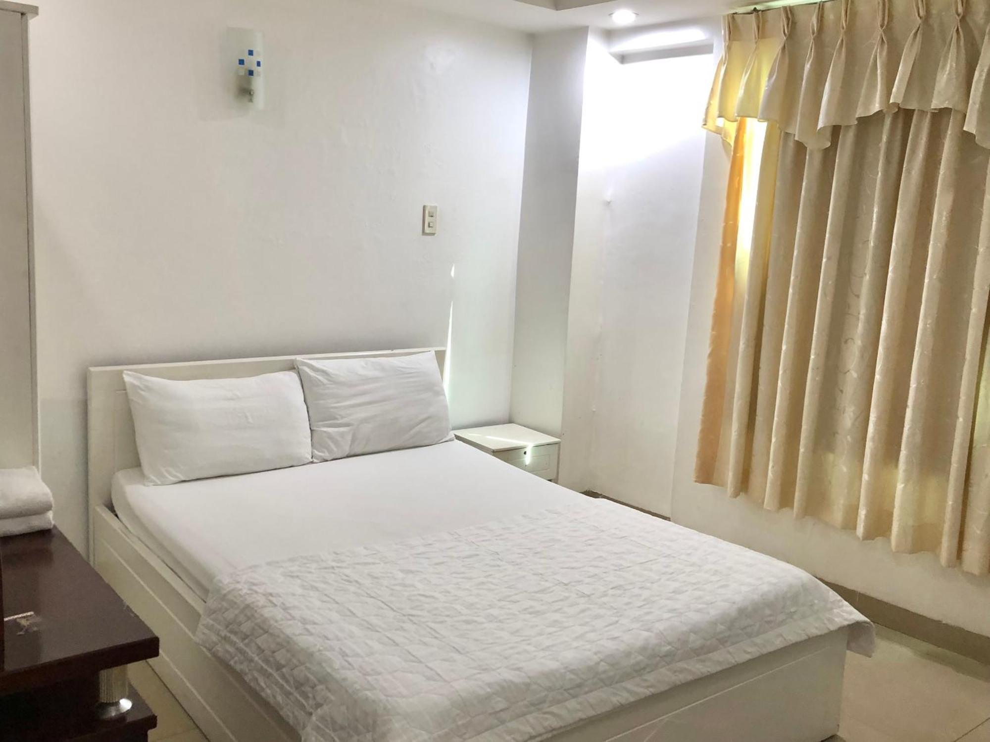 Seven Stars Hotel