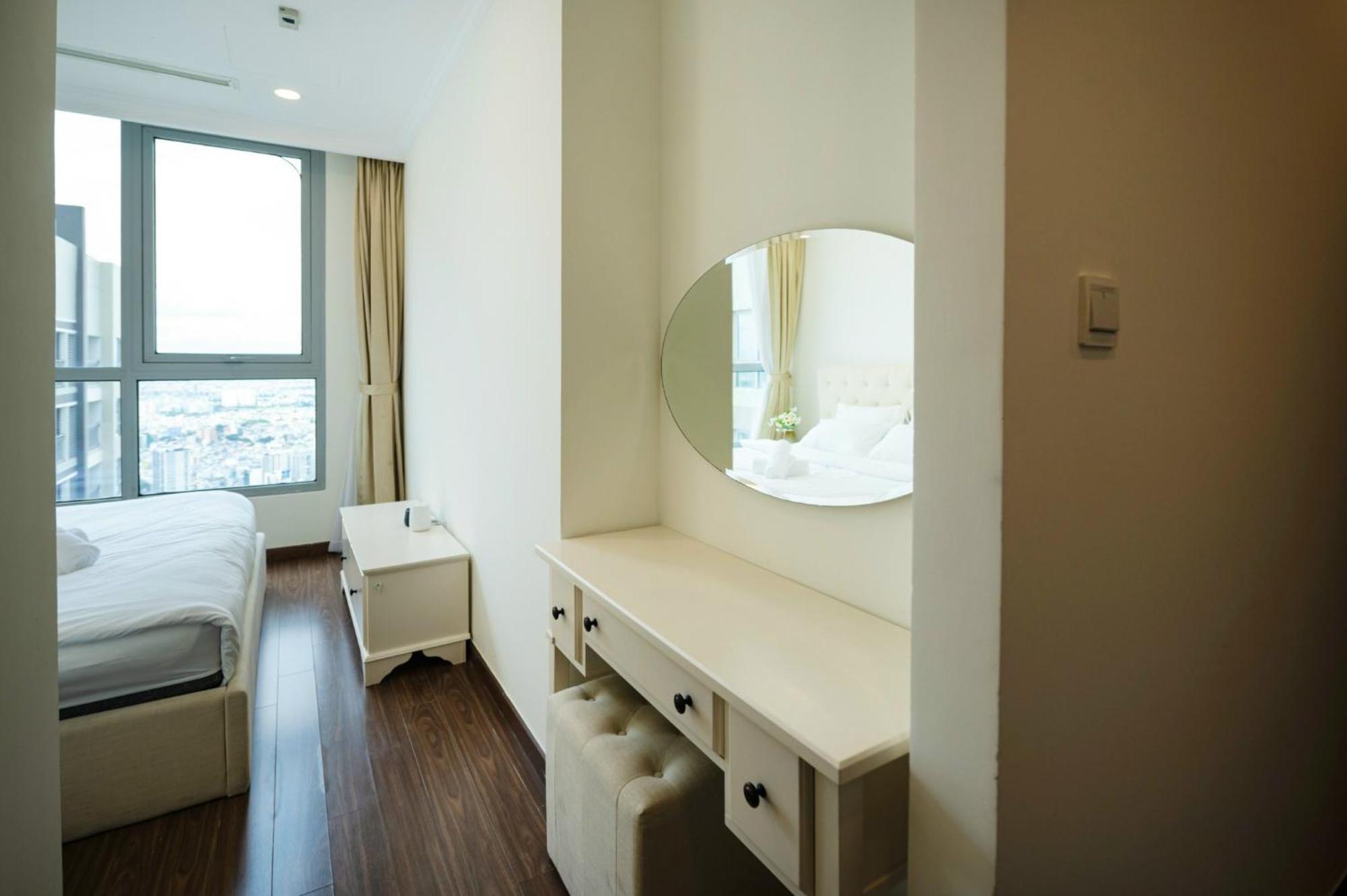 Vinhomes Park * Ho Chi Minh City