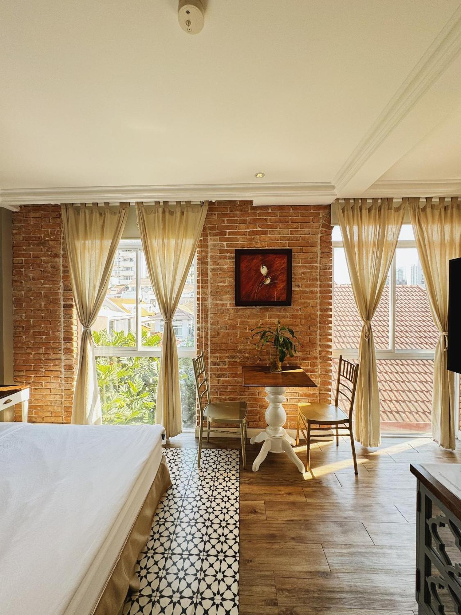 By Flatto Hotel *