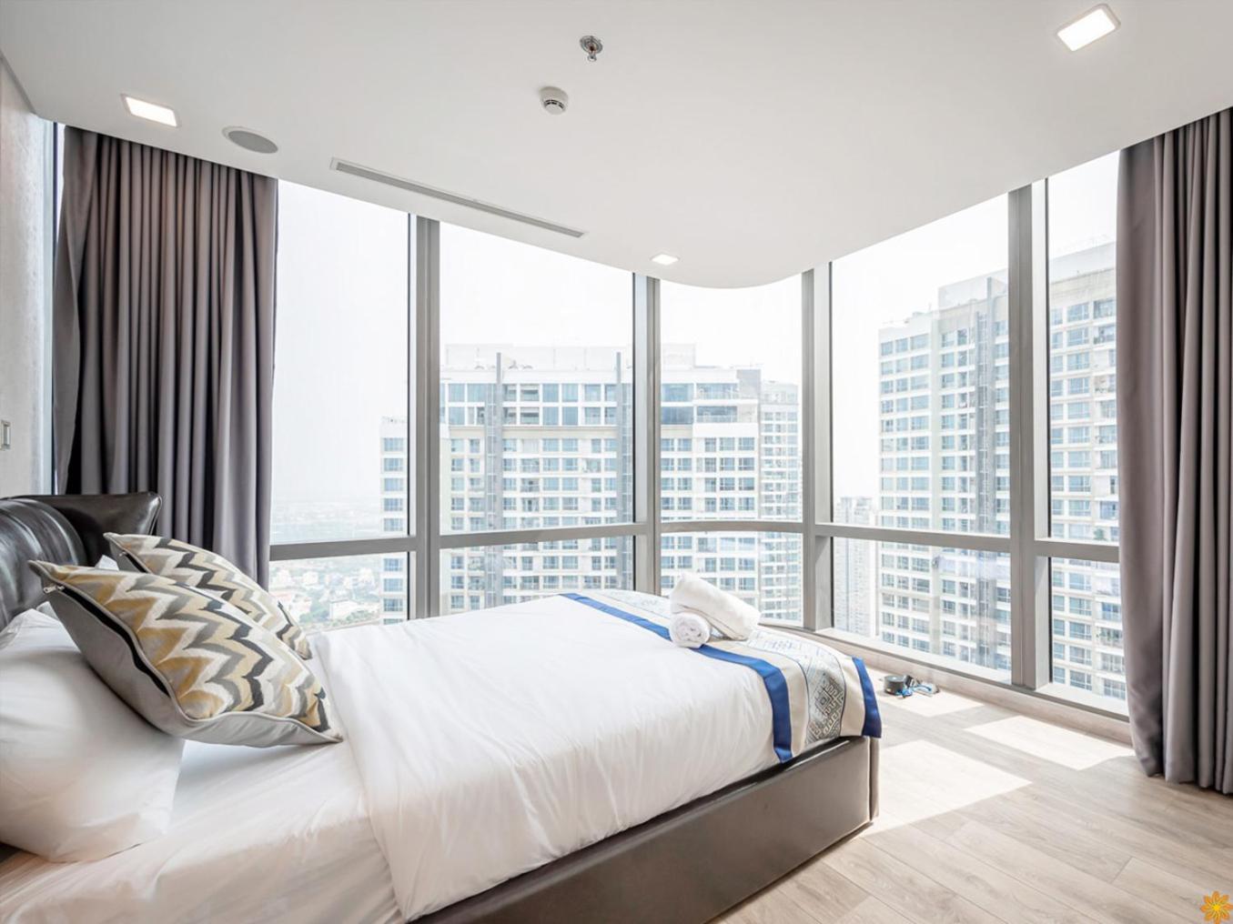 Opulent Skyline Homes At Landmark 81 *