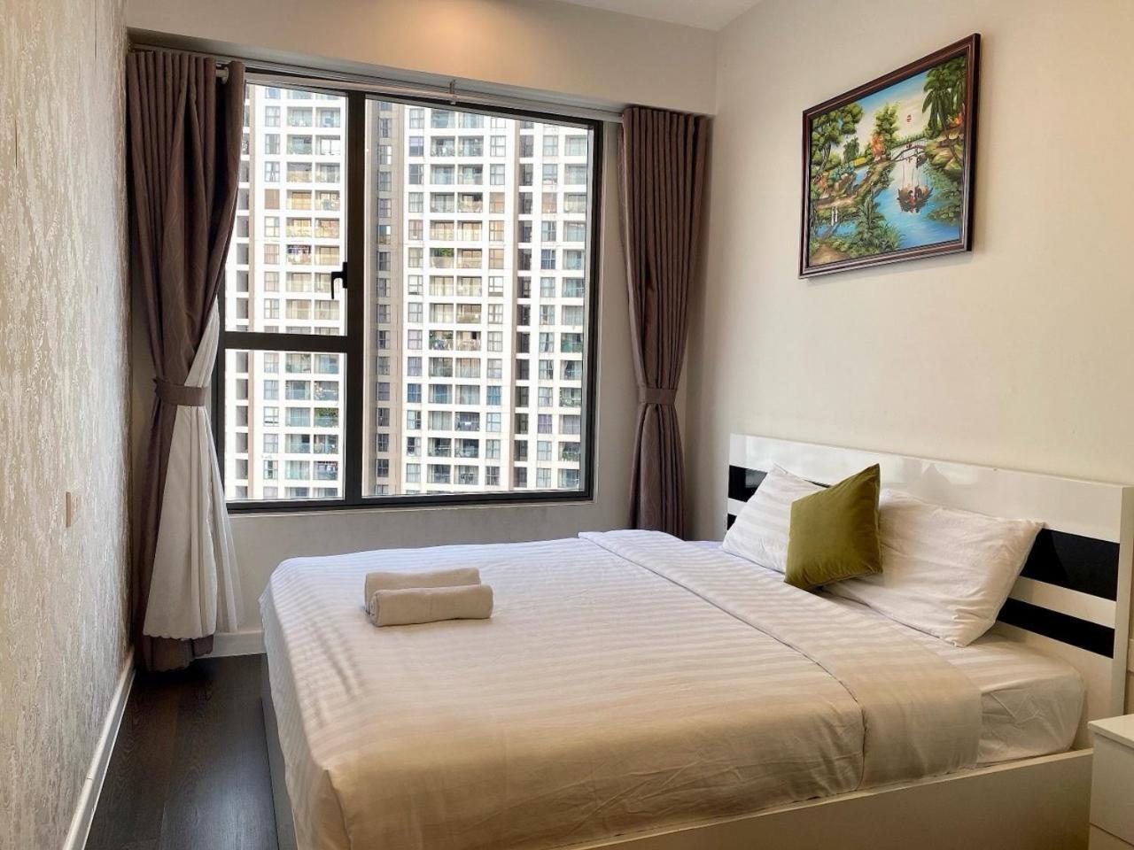 Spacious In District 7 Apartment *