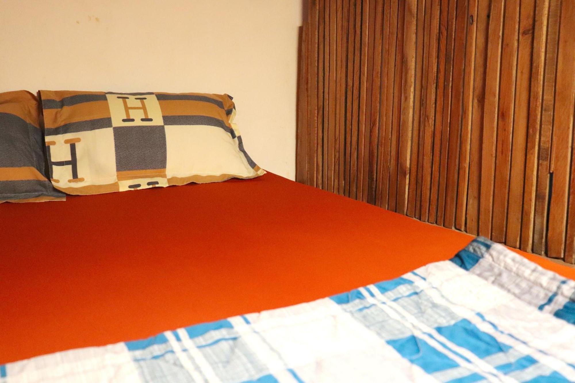 The Gk House: Eco-friendly Central With Rooftop Views Capsule hotel *