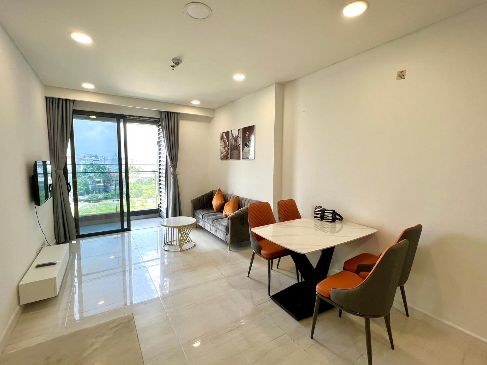 Apartment 2br In Kingdom101-district 10 Ho Chi Minh City