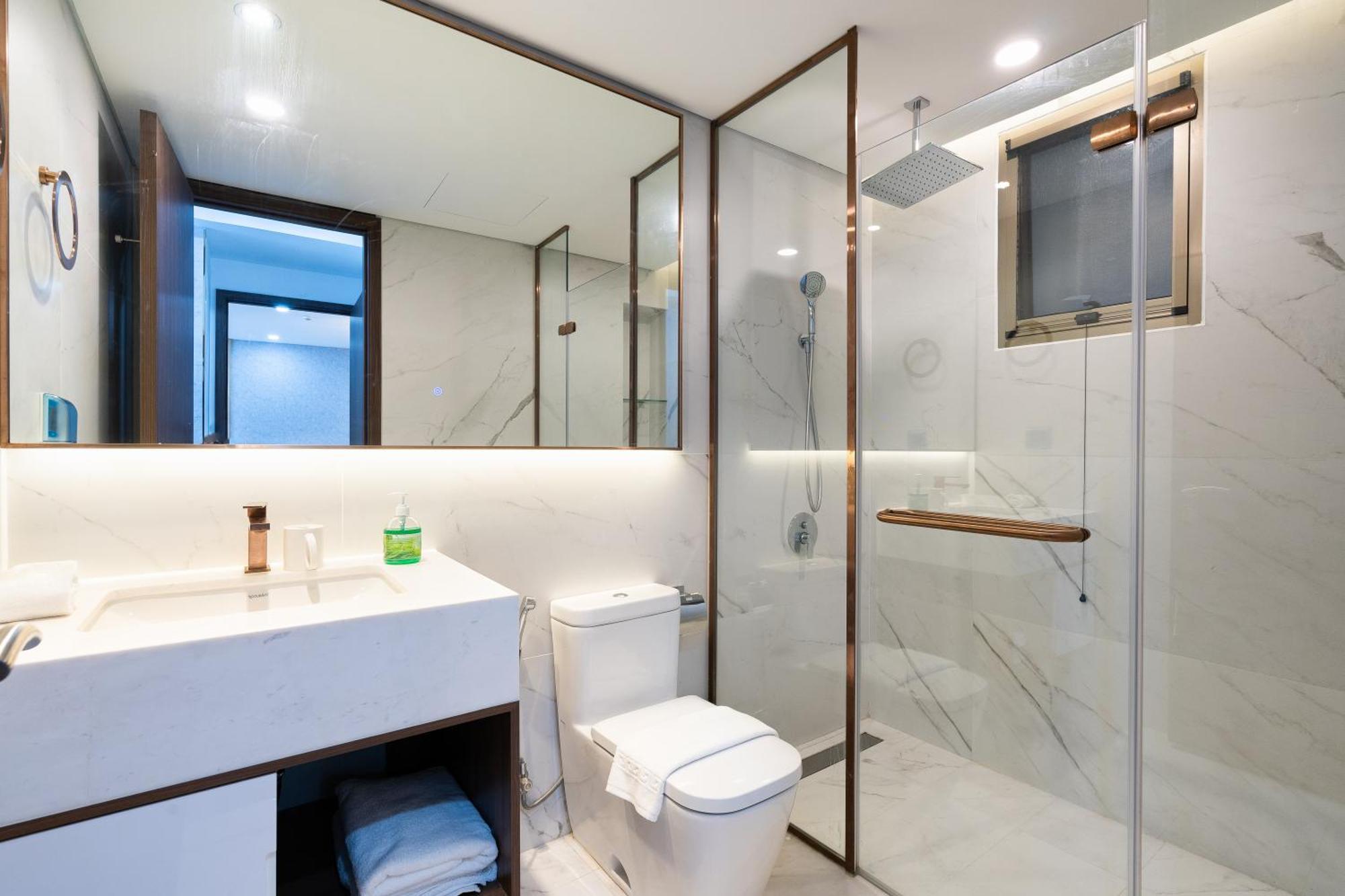 Convinia Luxury The Peak Midtown * Ho Chi Minh City