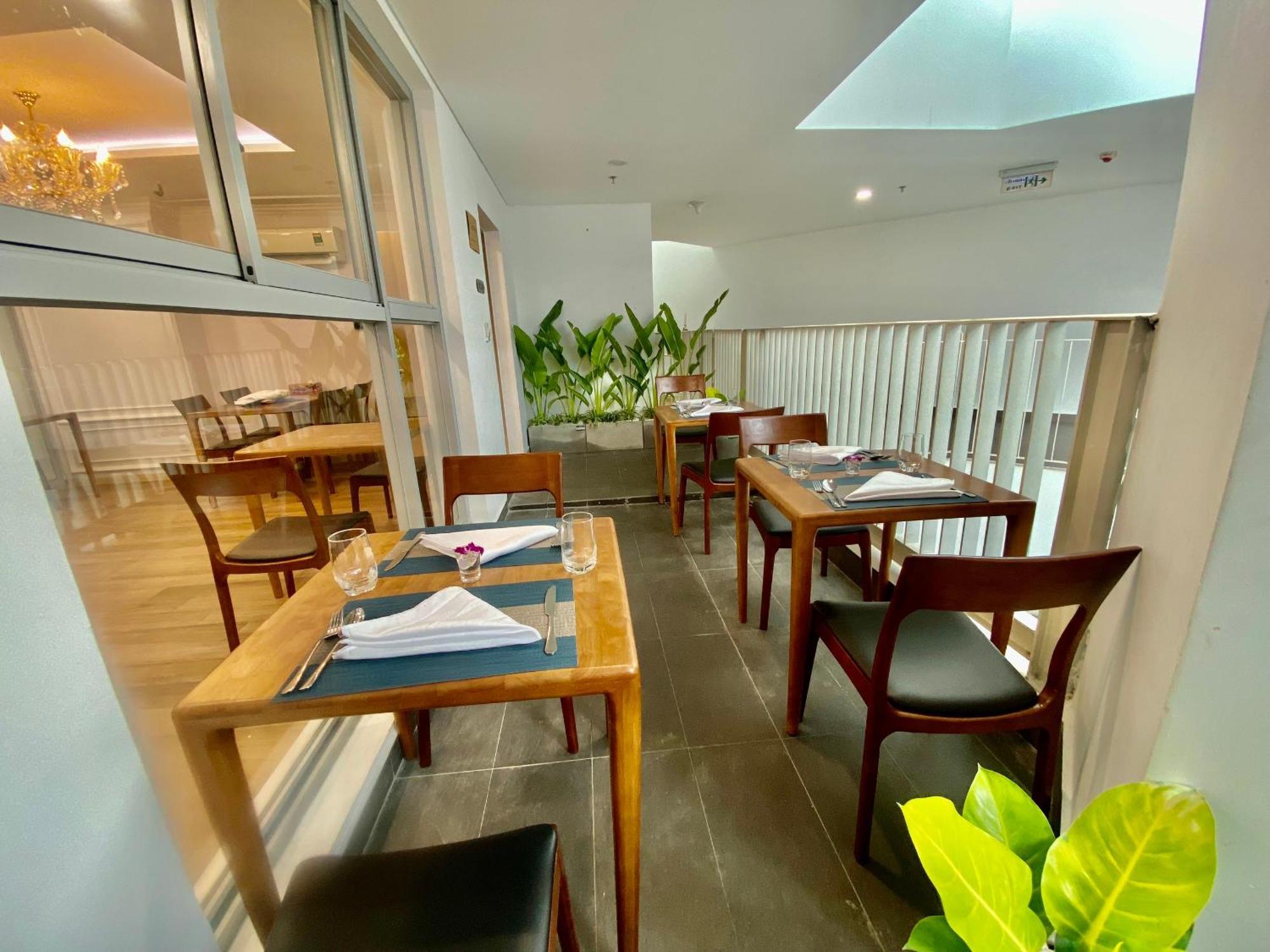 Apartment Convinia Luxury The Peak Midtown