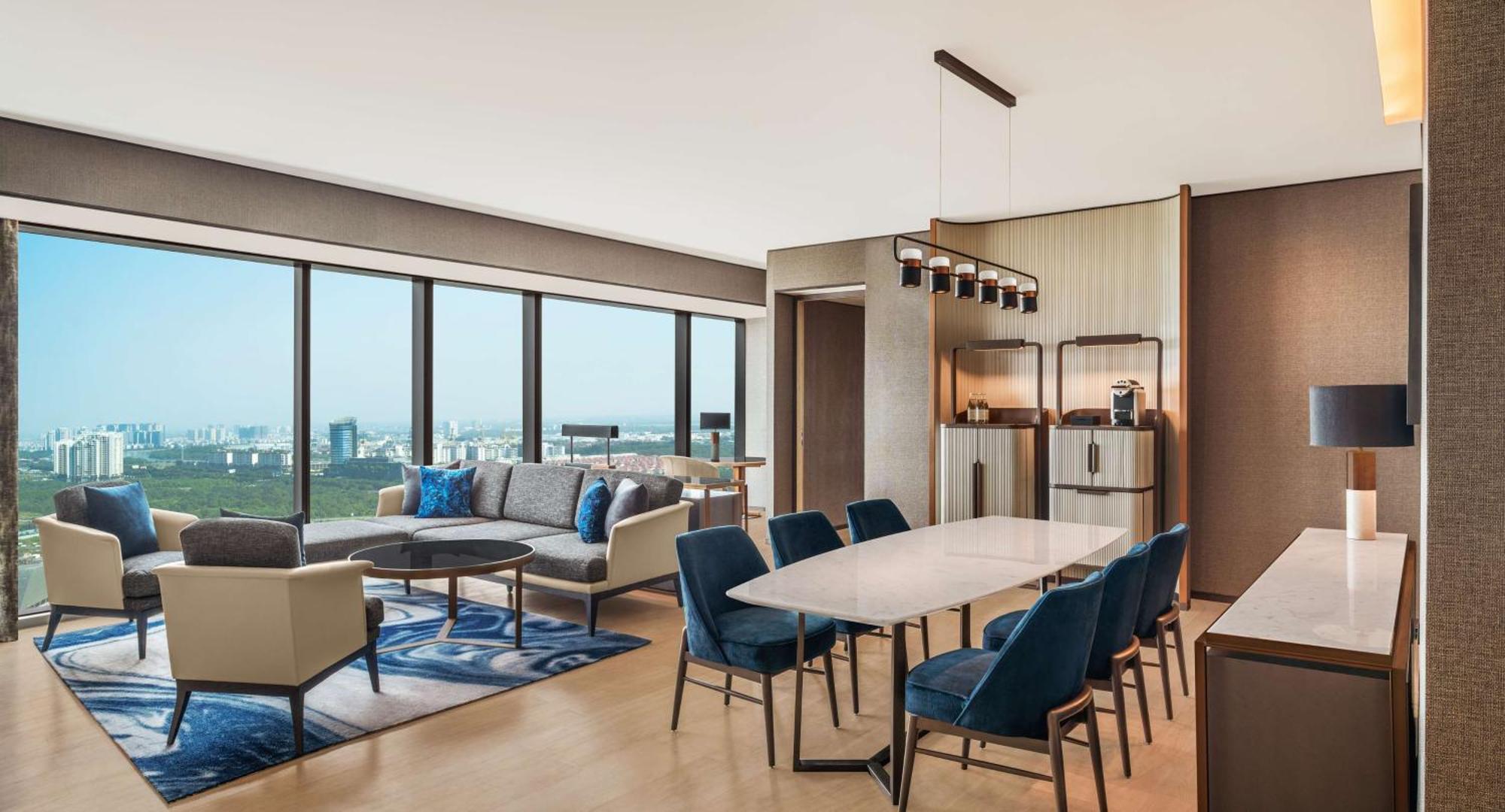 Hotel Hilton Saigon 5*