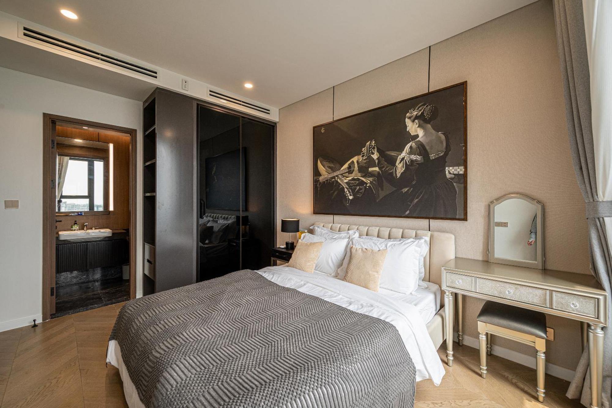Lumiere Riverside - Raymond Holm - Luxurious 5-star *