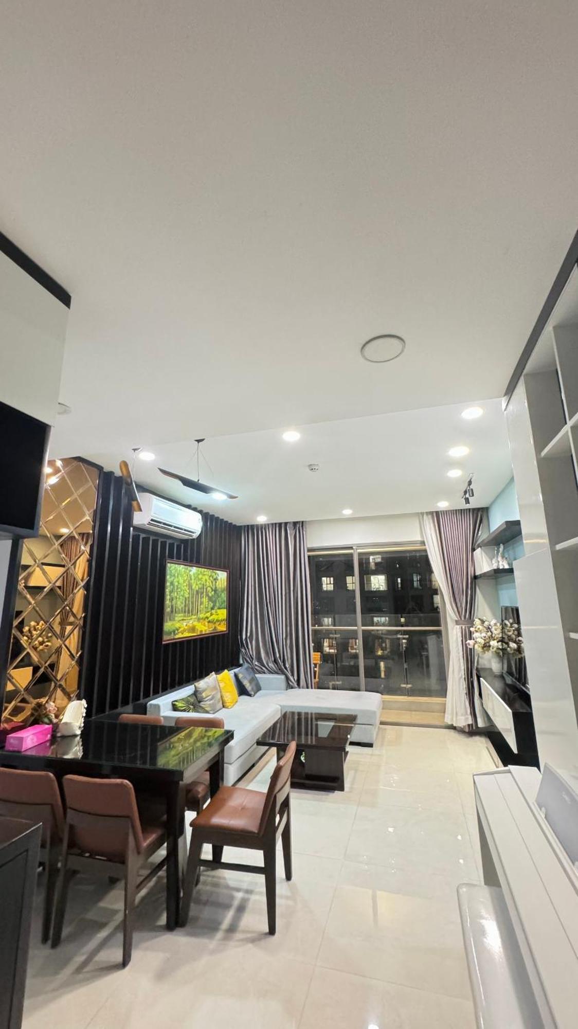 Sun - Millennium Spacious Aparts, Pool And Location Apartment
