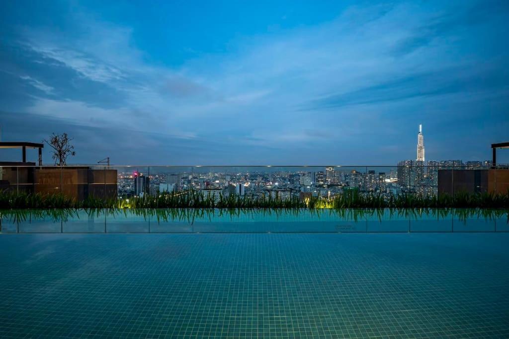 The Rixx Fashionista Apartment/d1/pool/gym/bbq/lux * Ho Chi Minh City